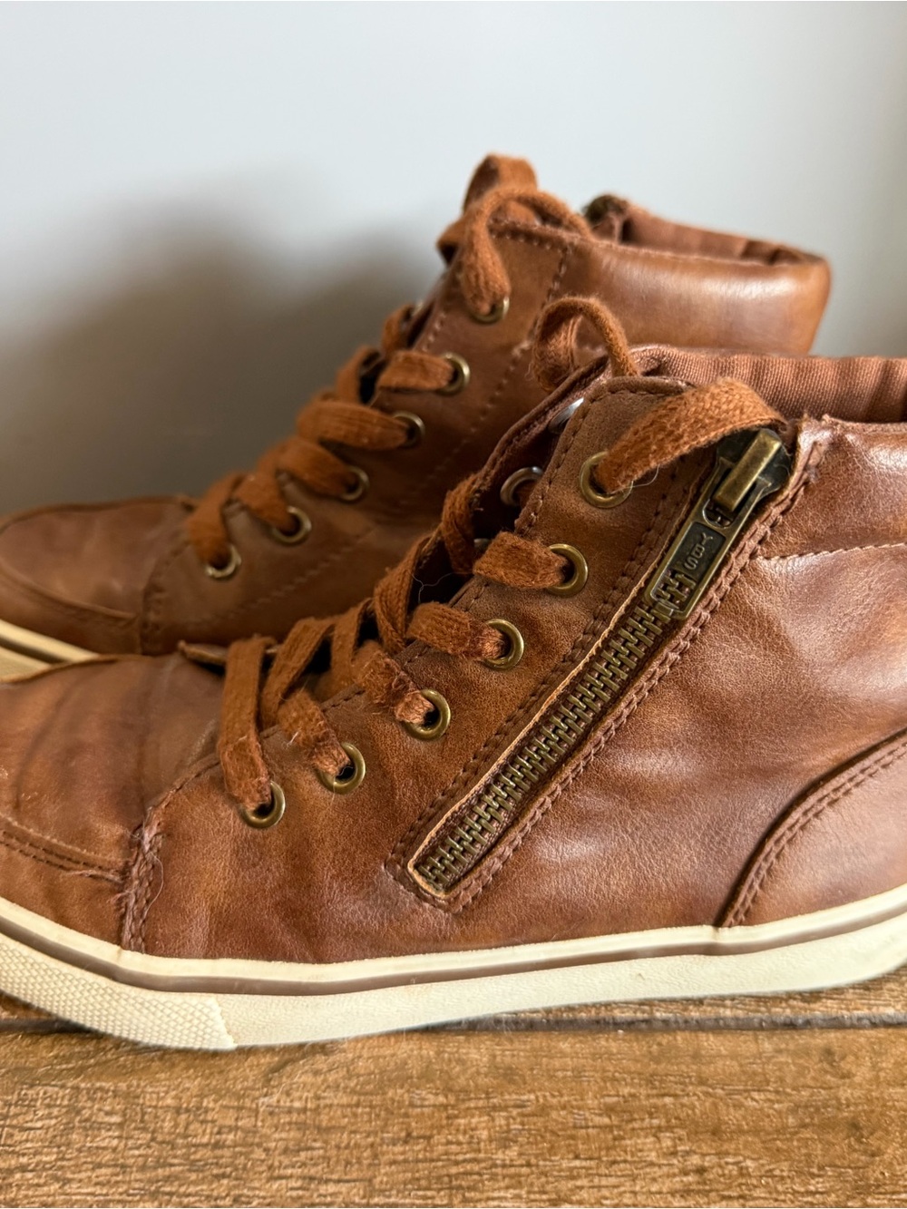 Old Navy Brown High-Top Kids Boots with Side Zip
